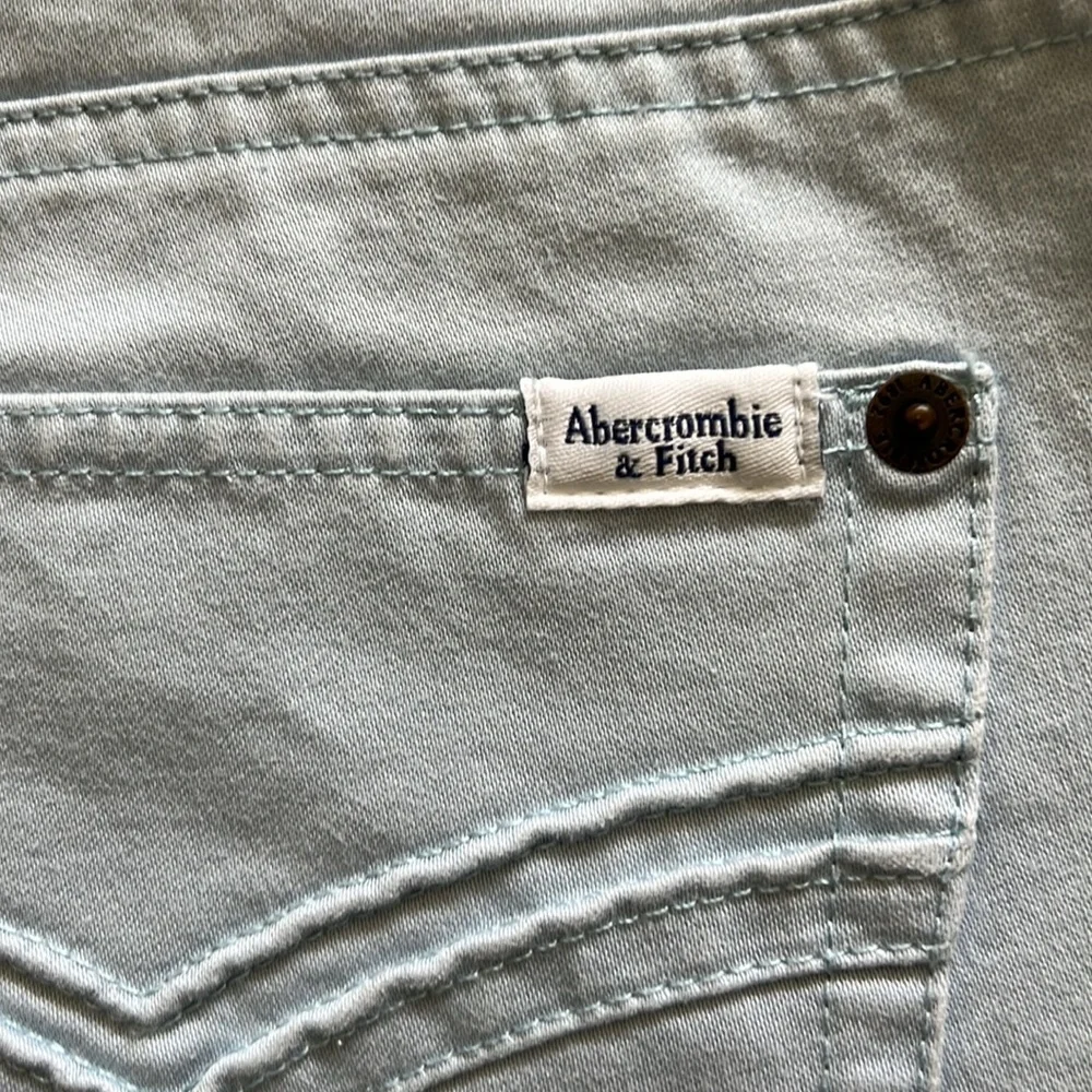 Abercrombie & Fitch shorts - Picture 4 of 11